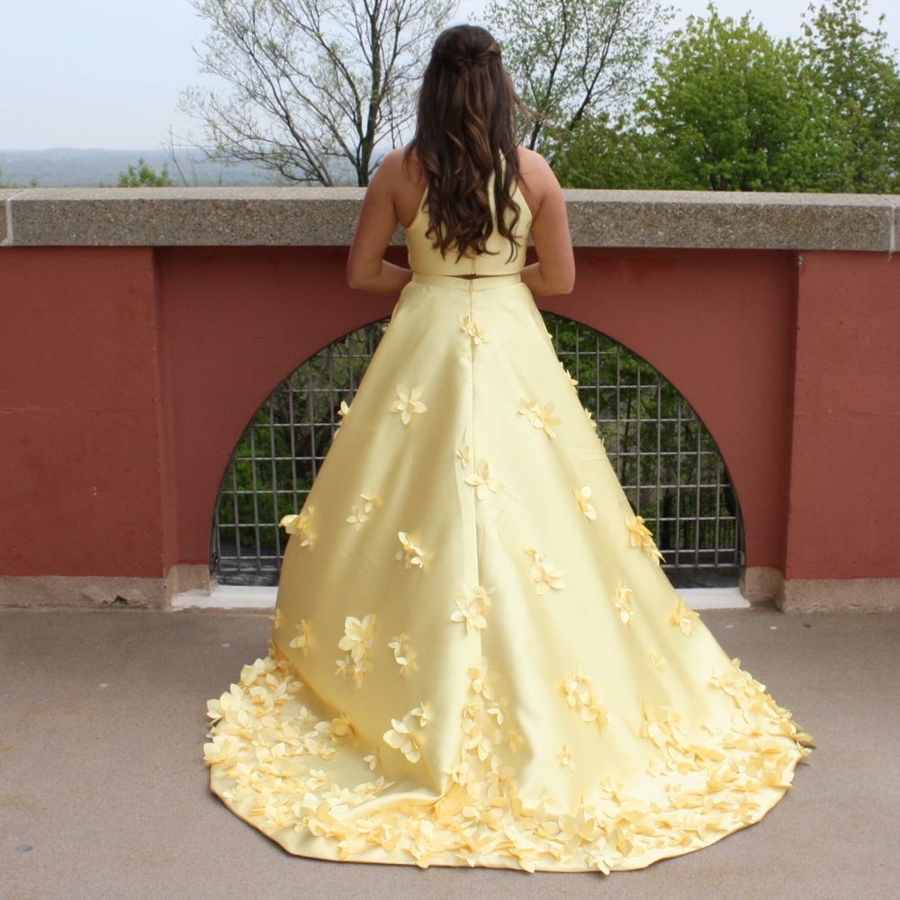 yellow sherri hill prom dress